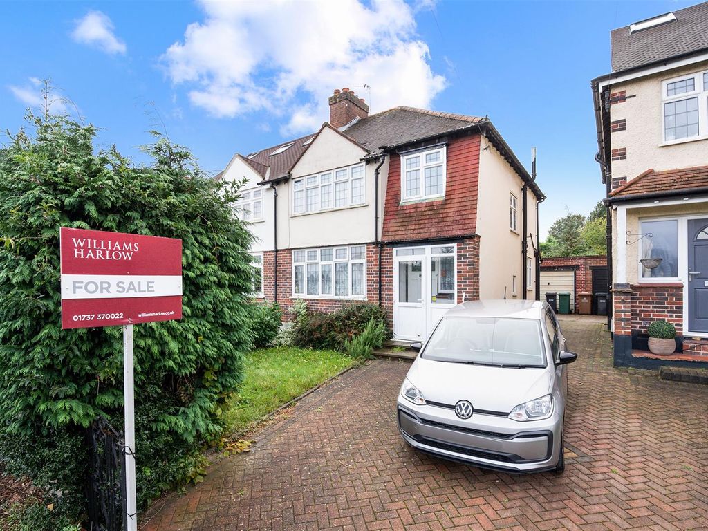 3 bed semidetached house for sale in Winkworth Road, Banstead SM7, £