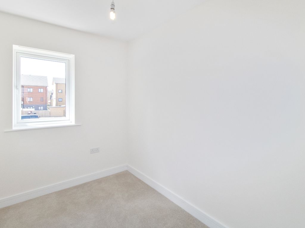 3 bed semidetached house for sale in Woolhampton Way, Reading RG2 Zoopla