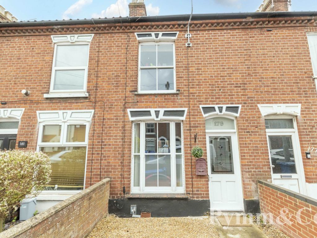 2 bed terraced house for sale in Sprowston Road, Norwich NR3, £220,000