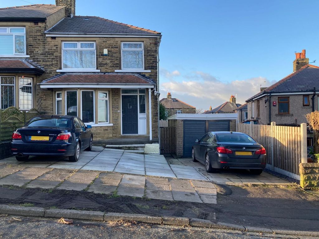 3 bed semidetached house for sale in Beechwood Road, Wibsey, Bradford