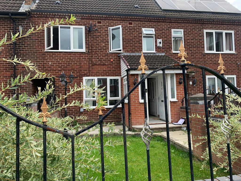 3 bed town house to rent in Paxton Road, Huyton, Liverpool L36, £1,050