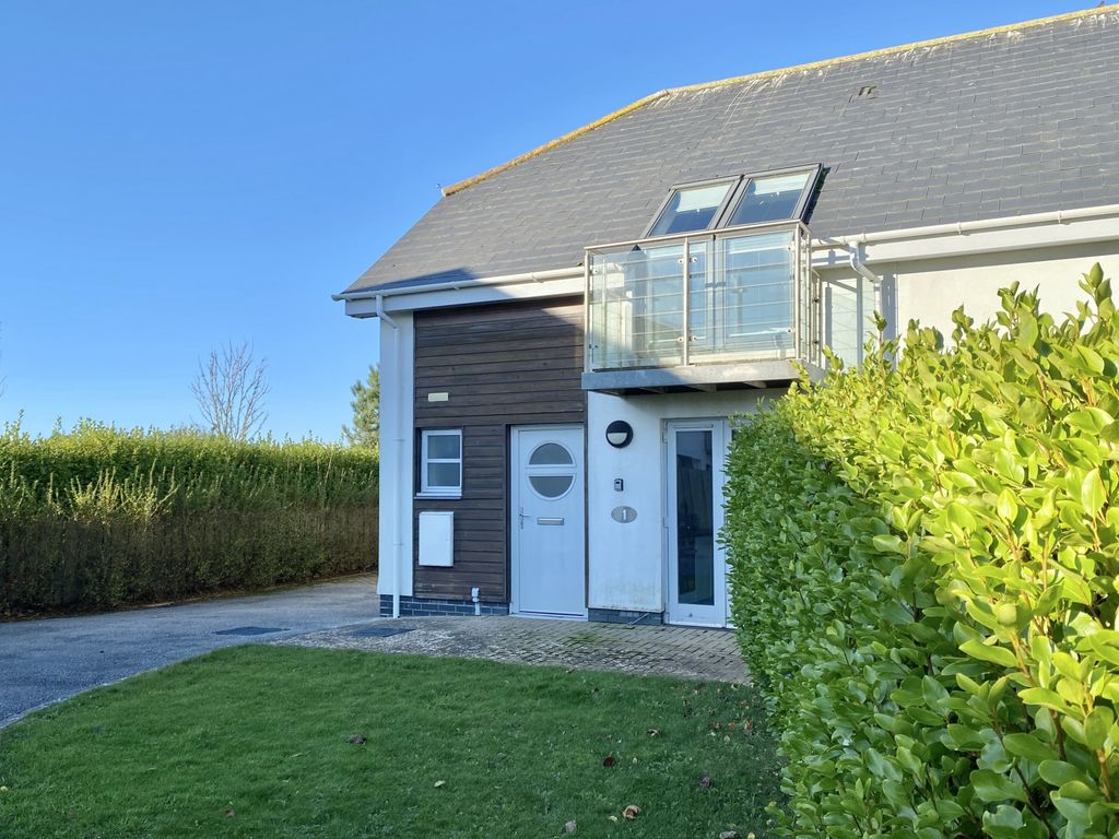 2 bed end terrace house for sale in Bay Retreat, St Merryn PL28, £