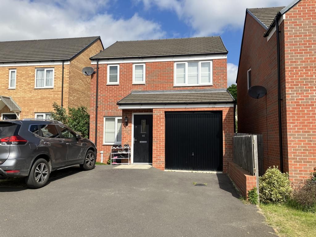 3 bed detached house for sale in Whitney Drive, Yaxley, Peterborough