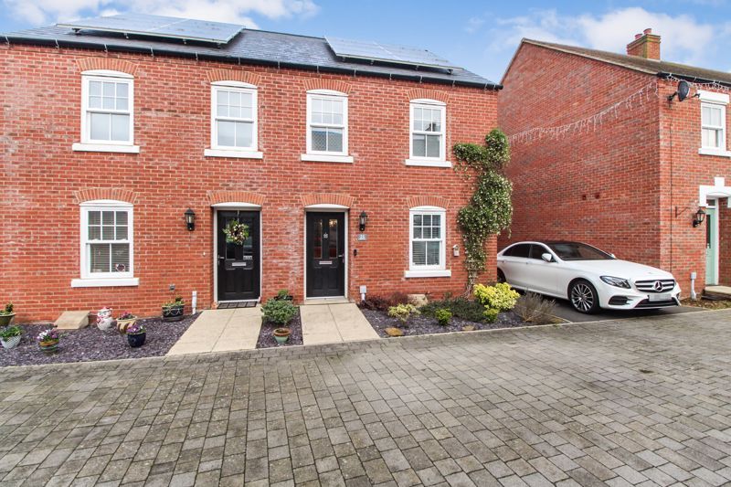 3 bed semidetached house for sale in Midsummer Grove, Great Denham