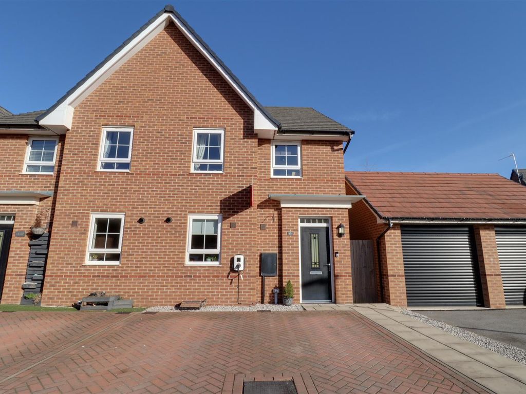 4 bed semidetached house for sale in Hazel Way, Edleston, Nantwich CW5