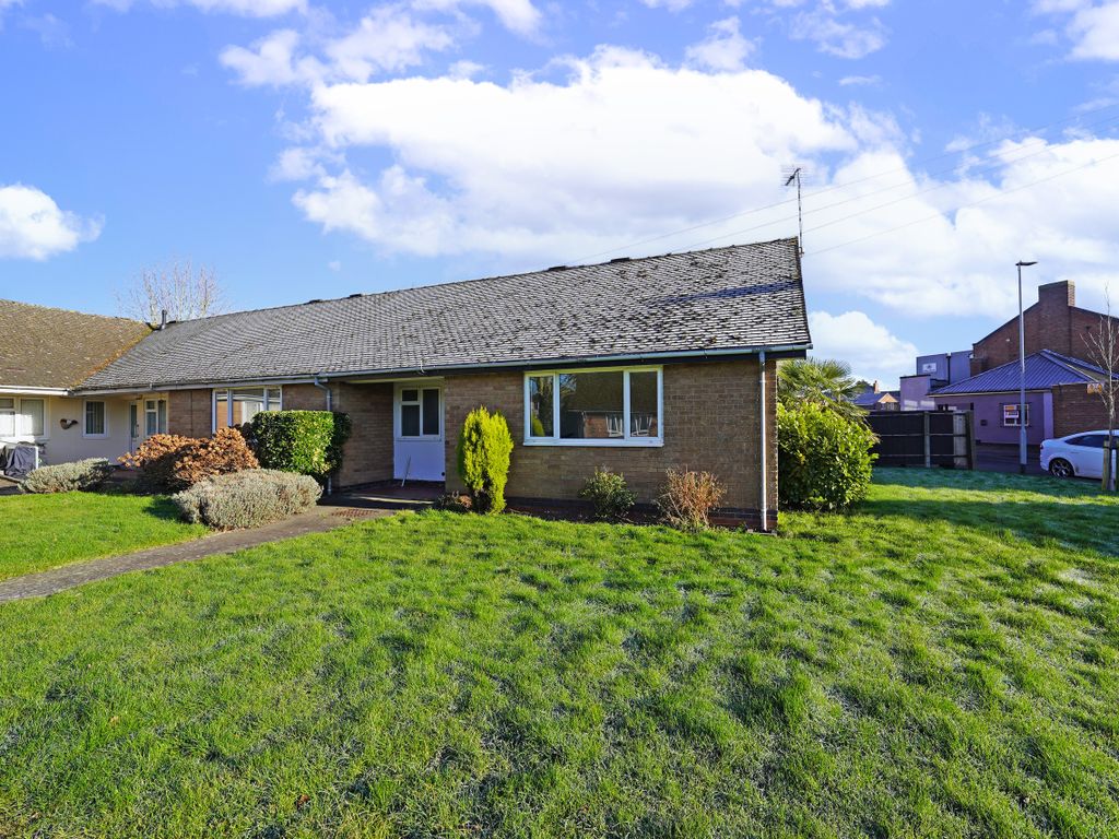 1 bed bungalow for sale in Carrs Road, Earl Shilton, Leicestershire LE9