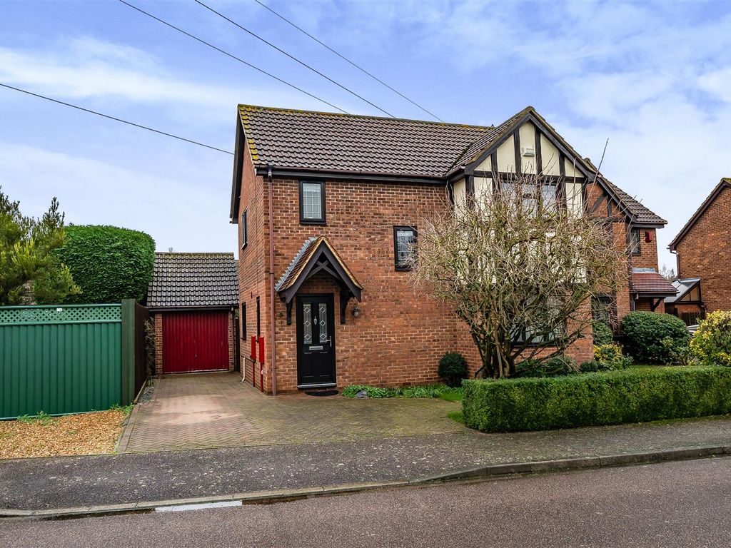 Wagstaffe Close, Bedford MK41  