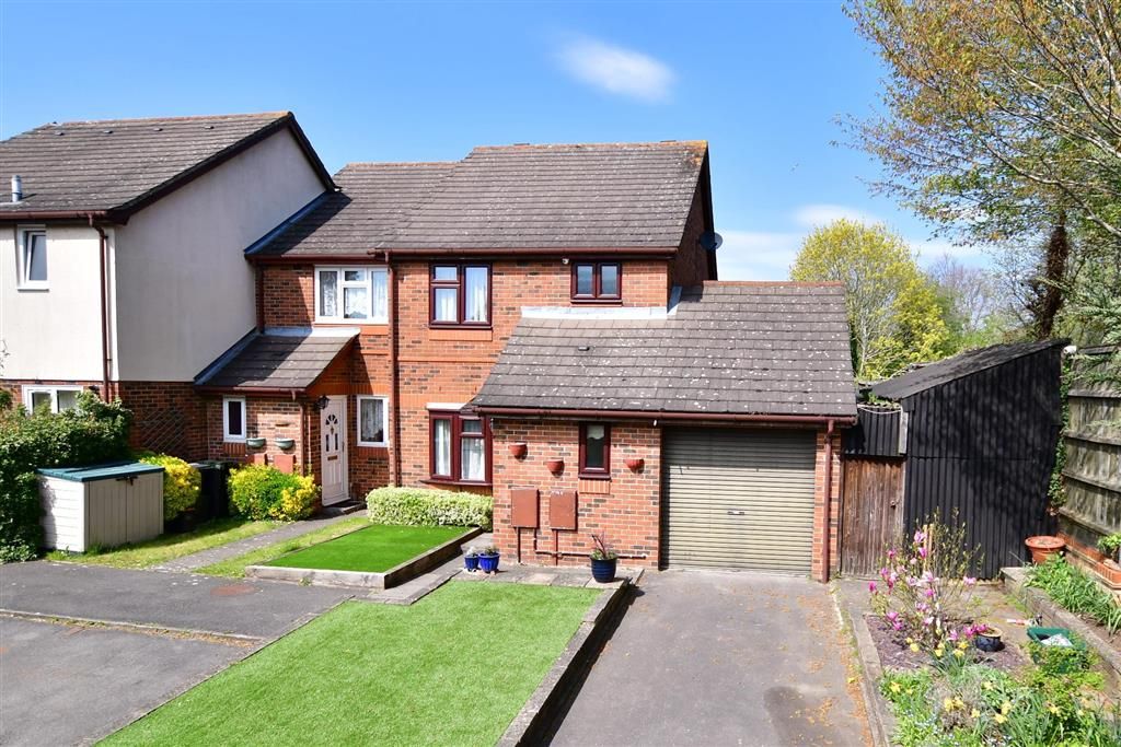 3 bed end terrace house for sale in Willowside, Snodland, Kent ME6 Zoopla
