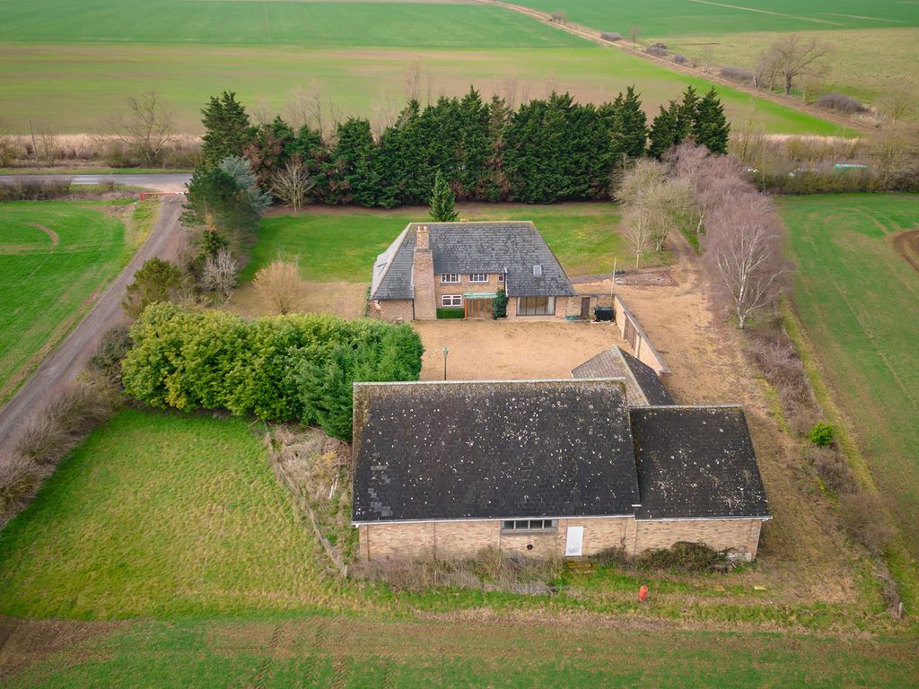 5 bed detached house for sale in Sawtry Way, Wyton PE28 Zoopla