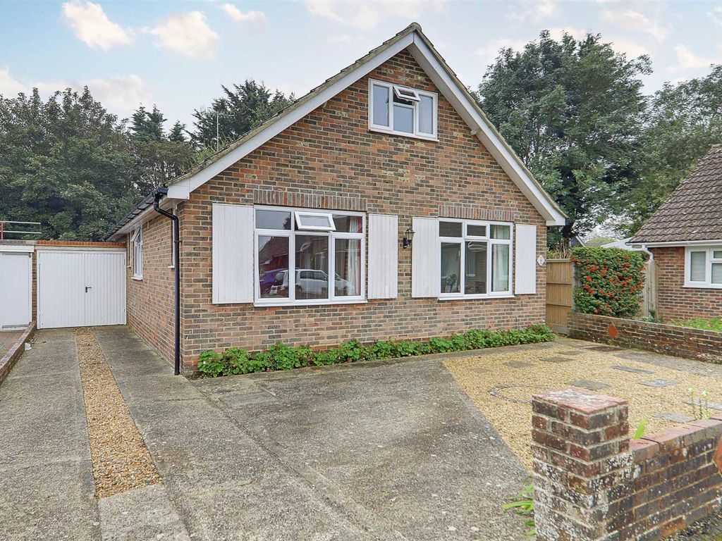 5 bed property for sale in East Mead, Ferring, Worthing BN12 Zoopla