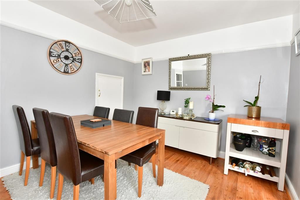 3 bed semidetached house for sale in Claremont Road, Hornchurch, Essex