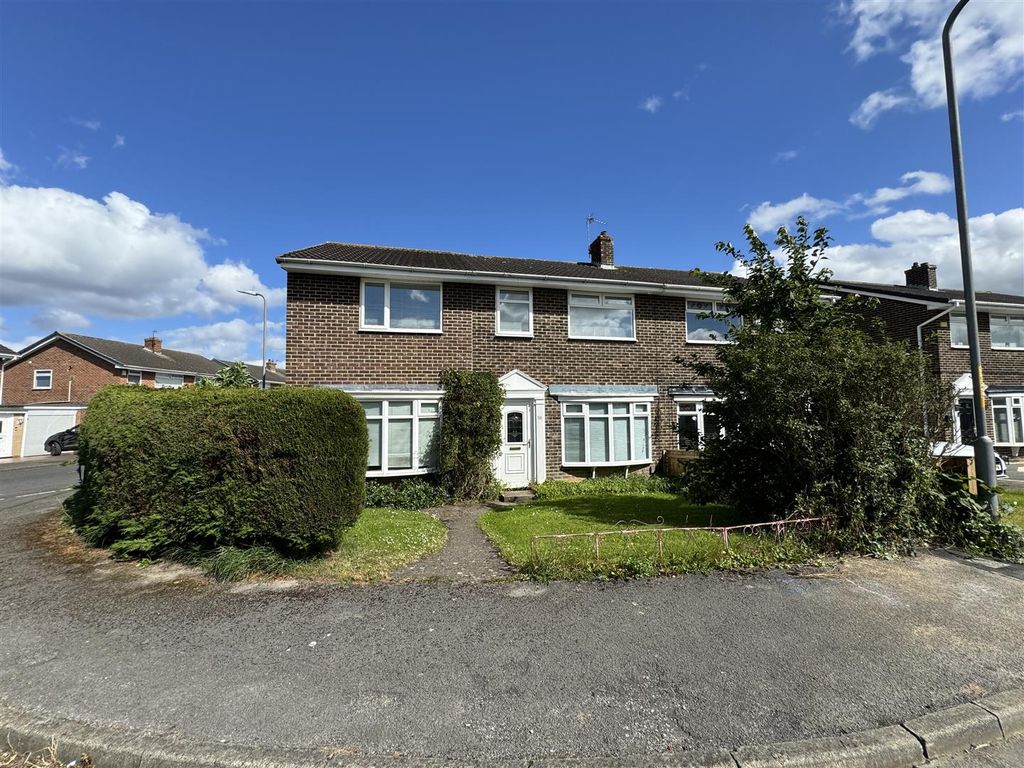4 bed semidetached house to rent in Lulsgate, Thornaby, StocktonOn