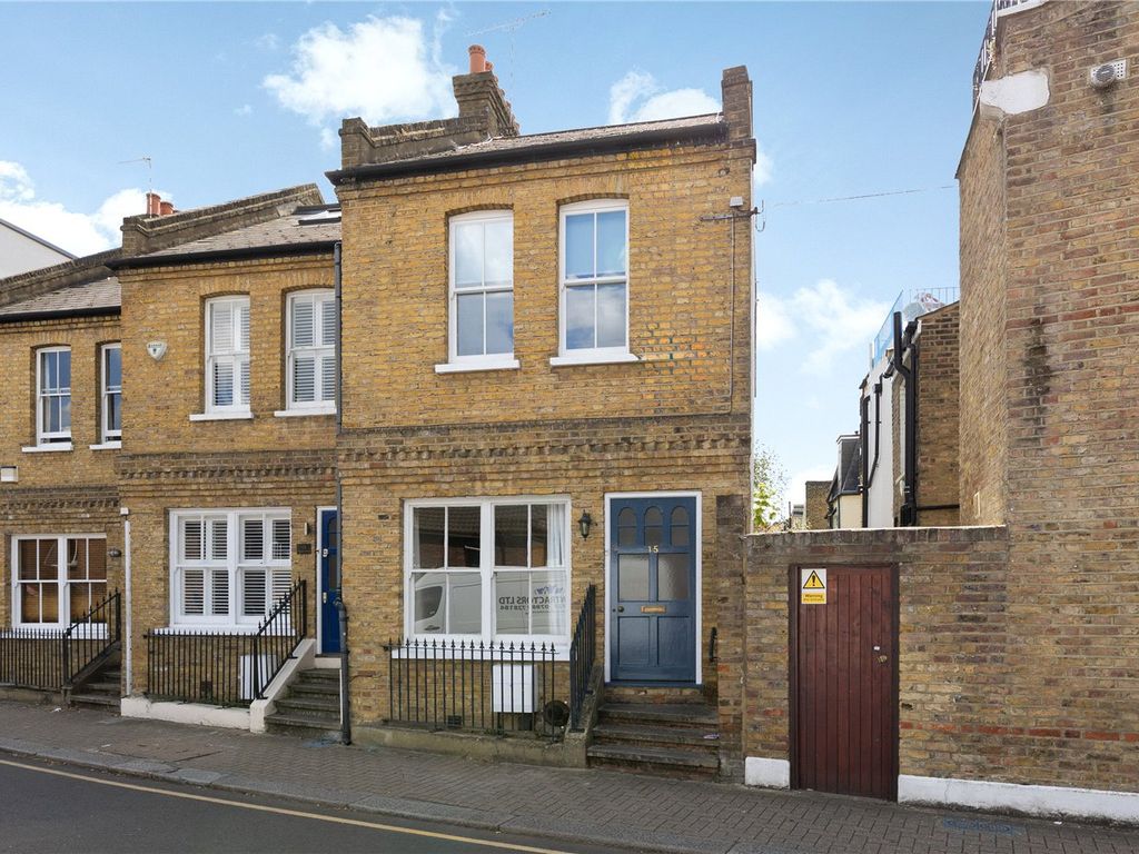 3 bed end terrace house for sale in Felsham Road, London SW15, £