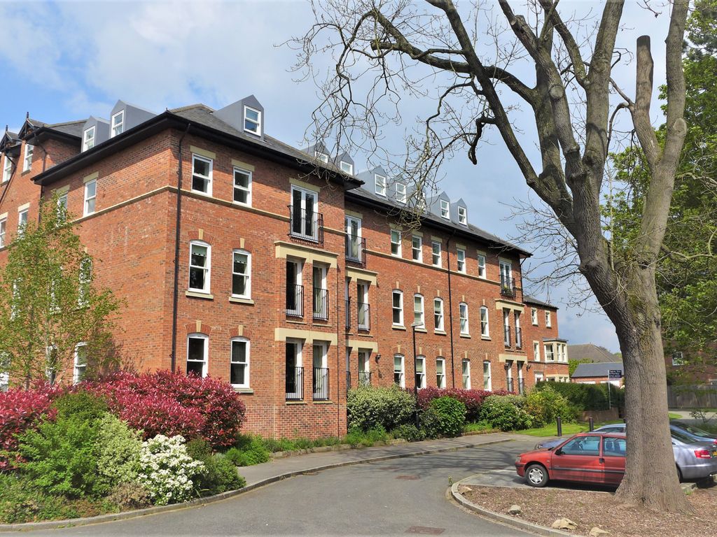 2 bed flat for sale in College Court, Steven Way, Ripon HG4, £157,000