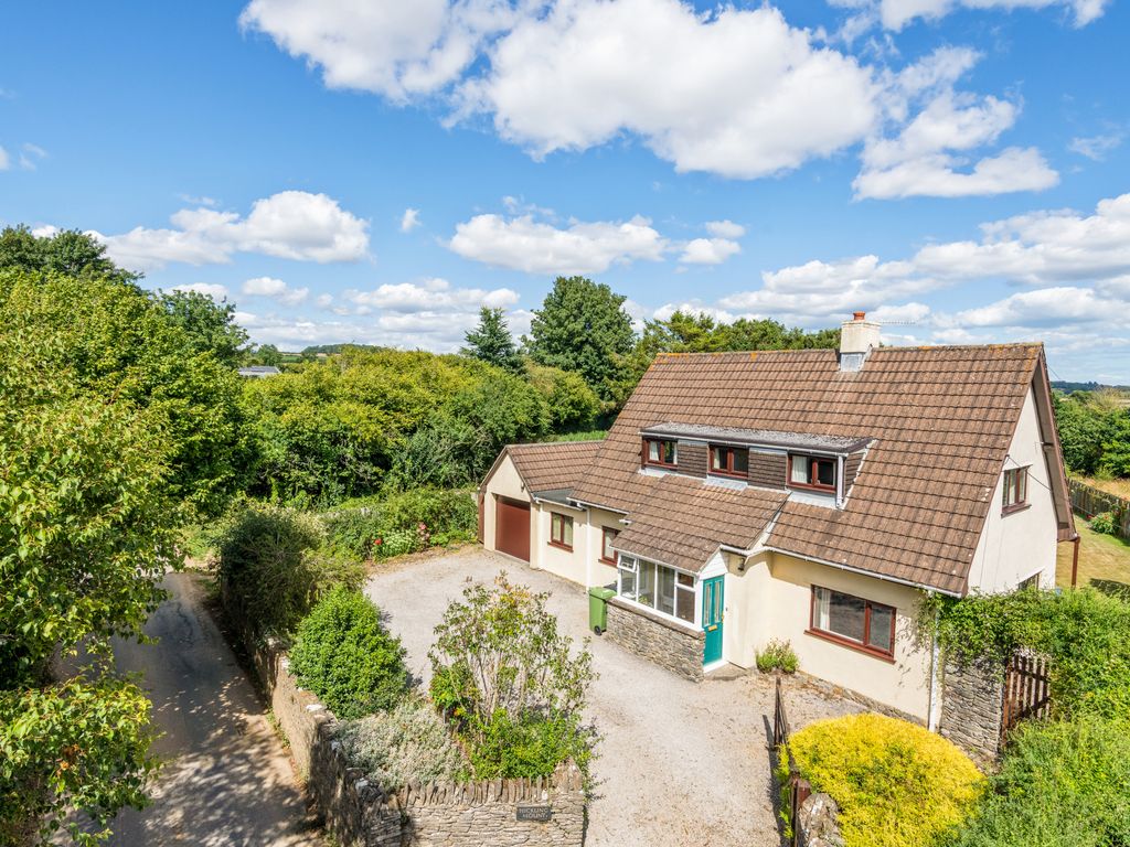 4 bed detached house for sale in Broadhempston, Totnes TQ9 Zoopla