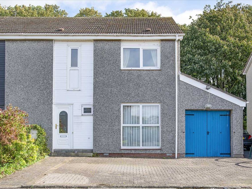 3 bed property for sale in Inchmickery Avenue, Dalgety Bay, Dunfermline