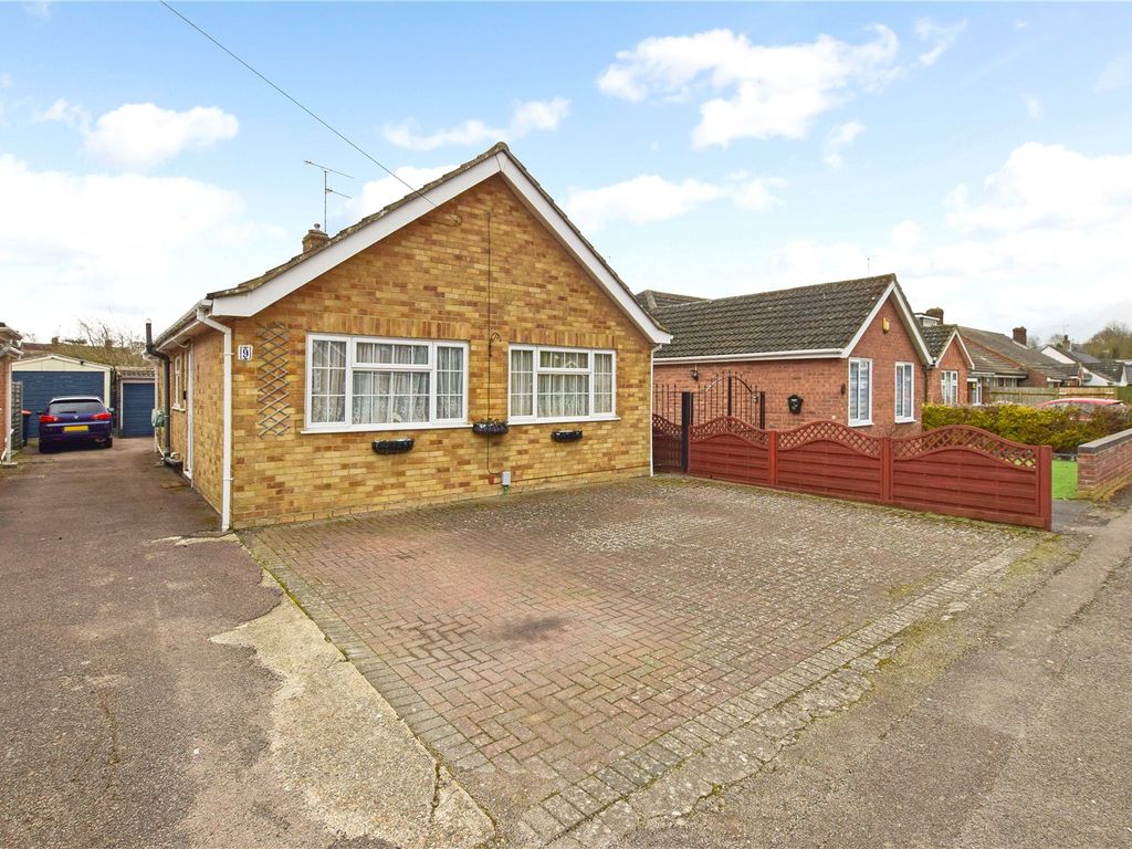 2 bed bungalow for sale in Dunstable Road, Houghton Regis, Dunstable