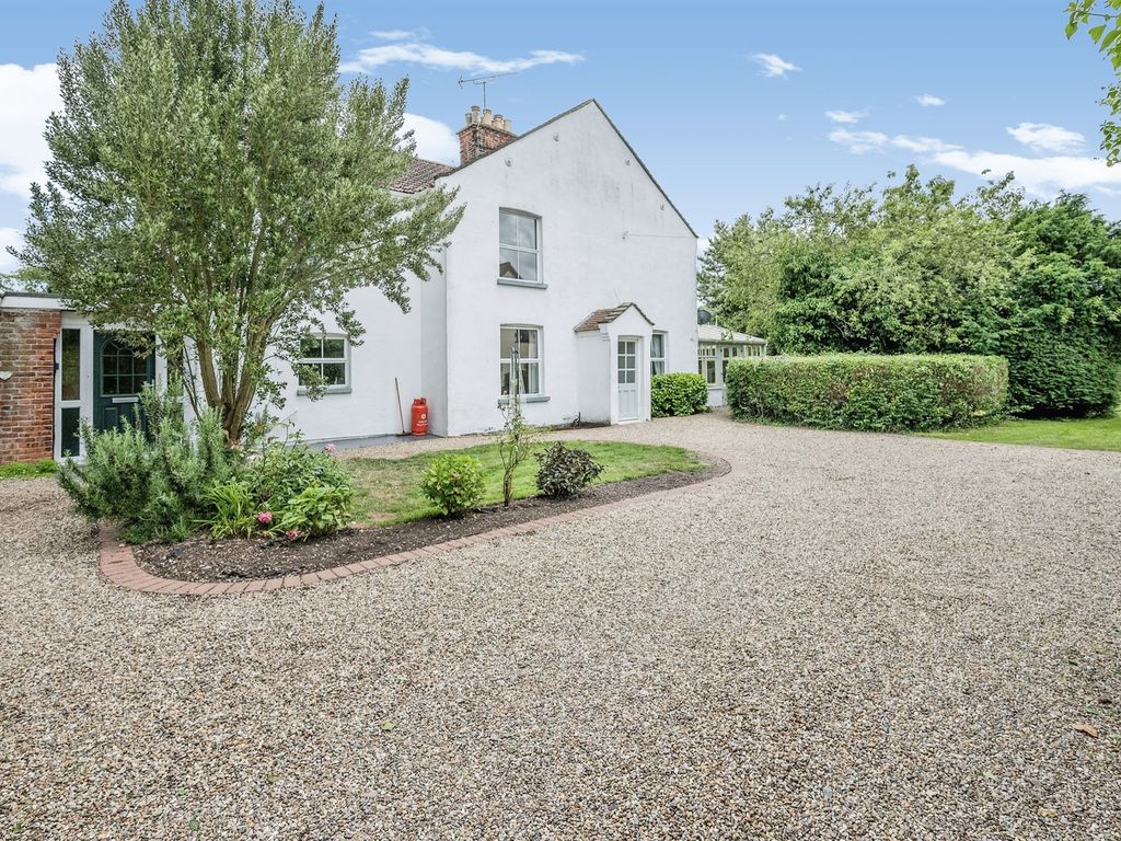 3 bed semidetached house for sale in Beach Road, Sea Palling, Norwich