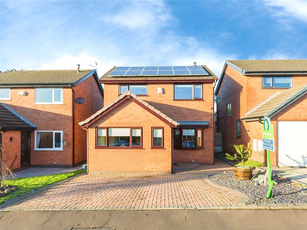 4 bed detached house for sale in Meadowcroft, Lower Darwen, Darwen