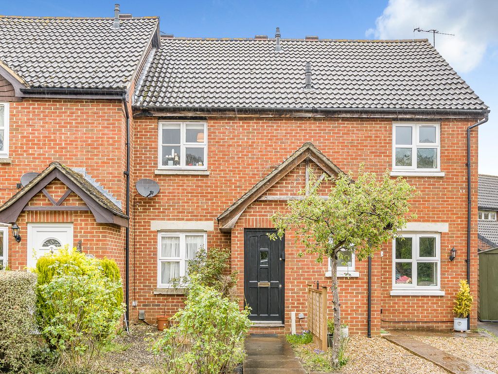 2 bed terraced house to rent in Shere Close, North Holmwood, Dorking