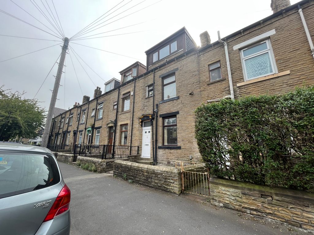 4 bed property to rent in Maidstone Street, Bradford BD3, £900 pcm Zoopla