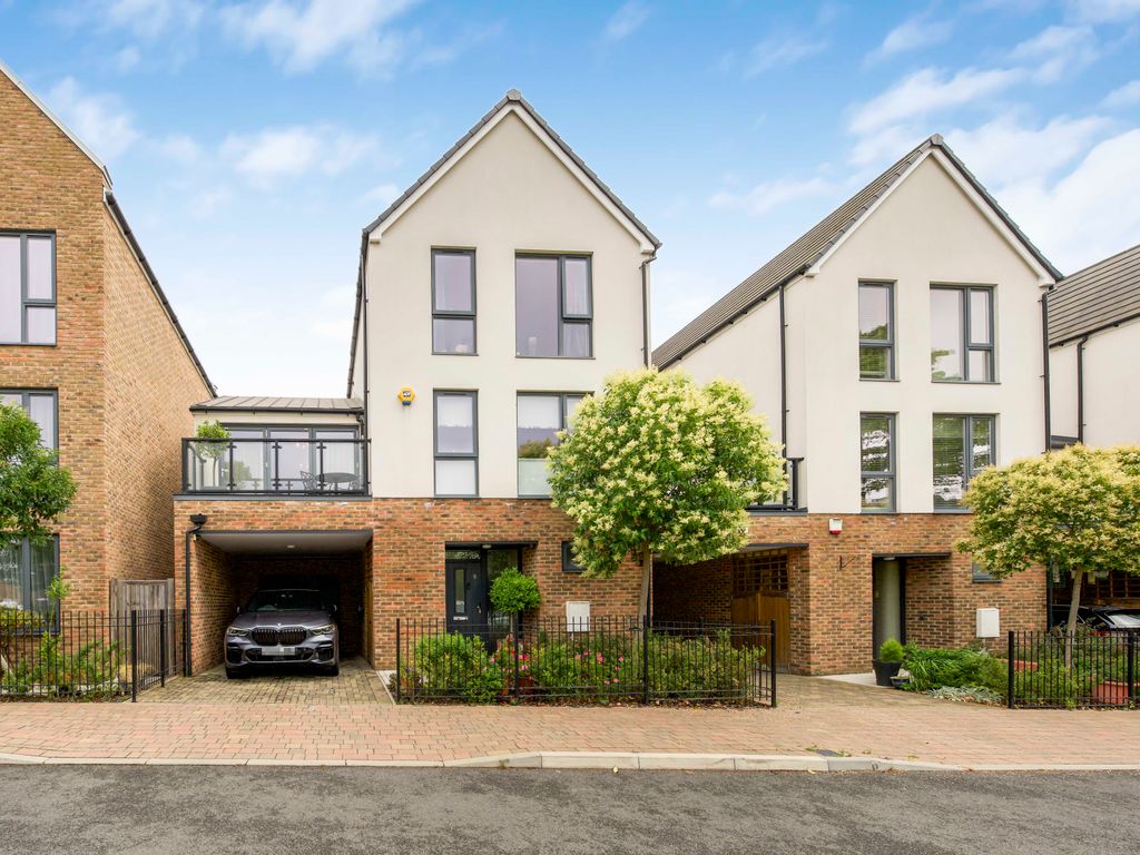 4 bed town house for sale in Barrett Place, Uxbridge UB10 Zoopla