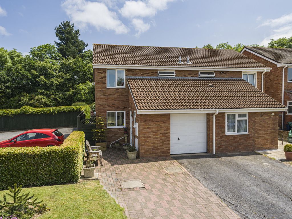 3 bed semidetached house for sale in Walnut Road, Honiton, Devon EX14