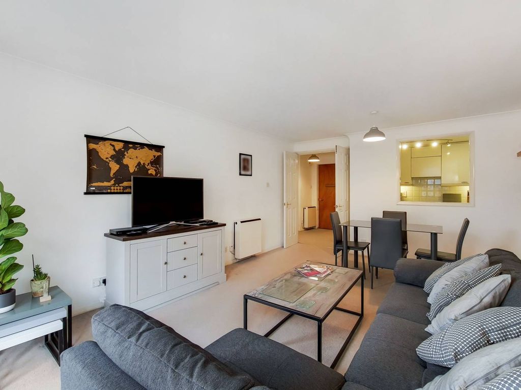 Jardine Road, Wapping, London E1W  