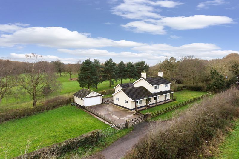 5 bed farmhouse for sale in Lamberts Lane, Congleton CW12, £700,000