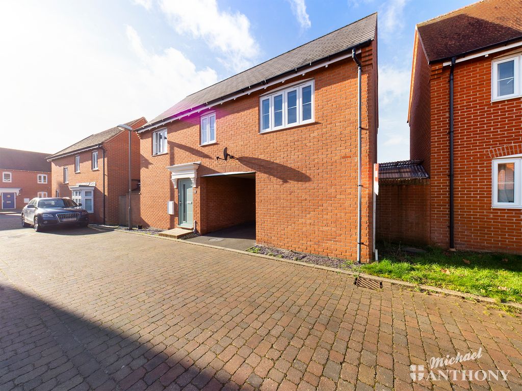 2 bed property for sale in Chancellors Road, Aylesbury HP19 Zoopla