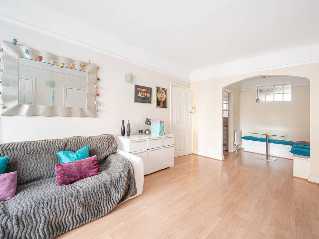 Mortimer Crescent Kilburn London NW6