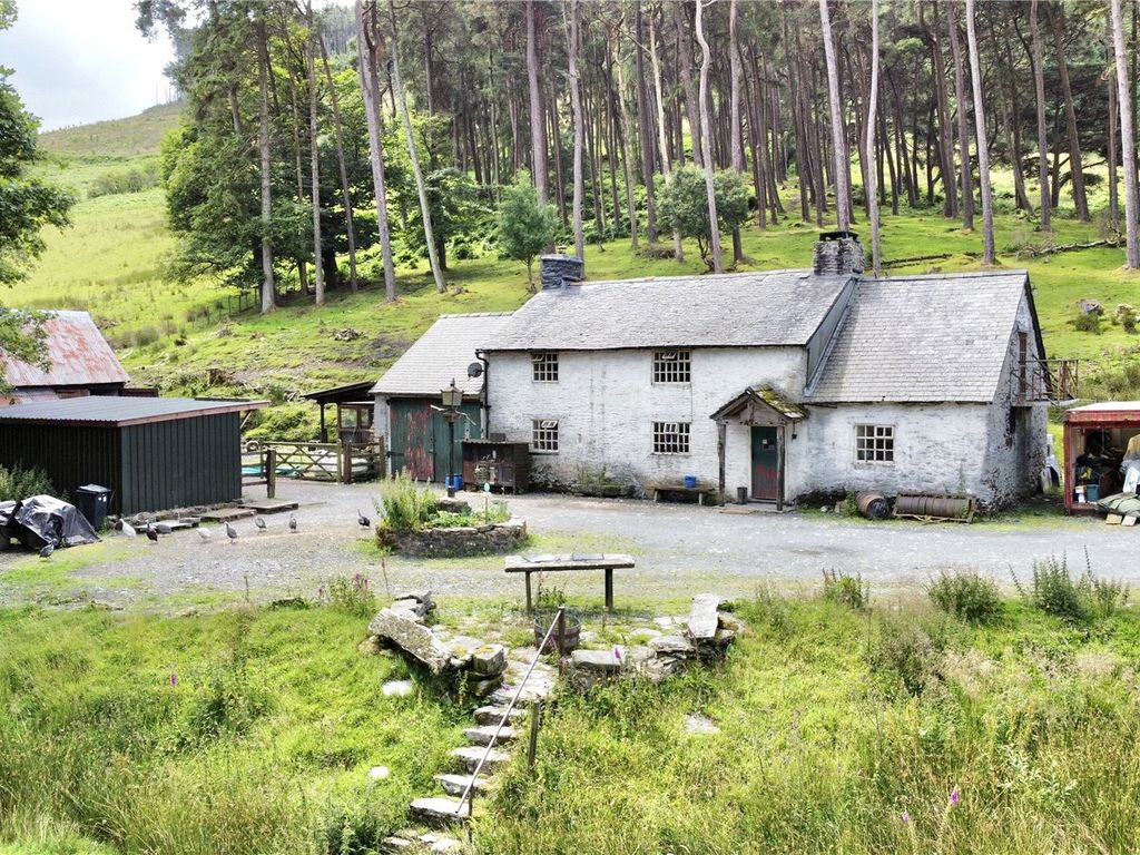4 bed cottage for sale in Pantmawr, Llangurig, Llanidloes, Powys SY18