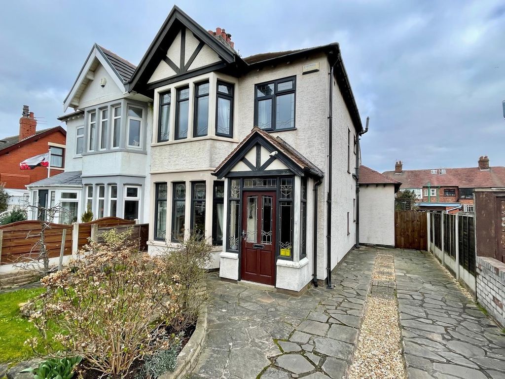 3 bed semidetached house for sale in Central Drive, Blackpool FY1 Zoopla