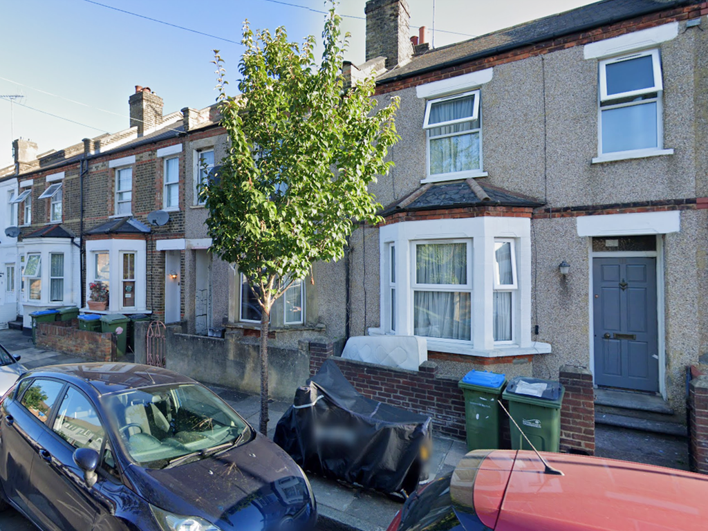 Studio to rent in Marmadon Road, Woolwich, London SE18 Zoopla