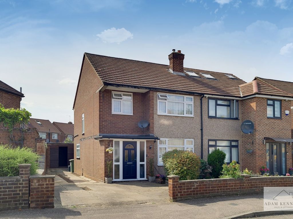 3 bed semidetached house for sale in Palmers Way, Cheshunt, Waltham