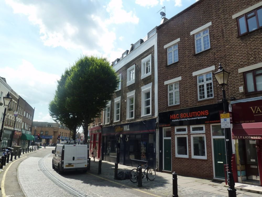 2 bed flat to rent in Battersea High Street, Clapham Junction SW11 Zoopla