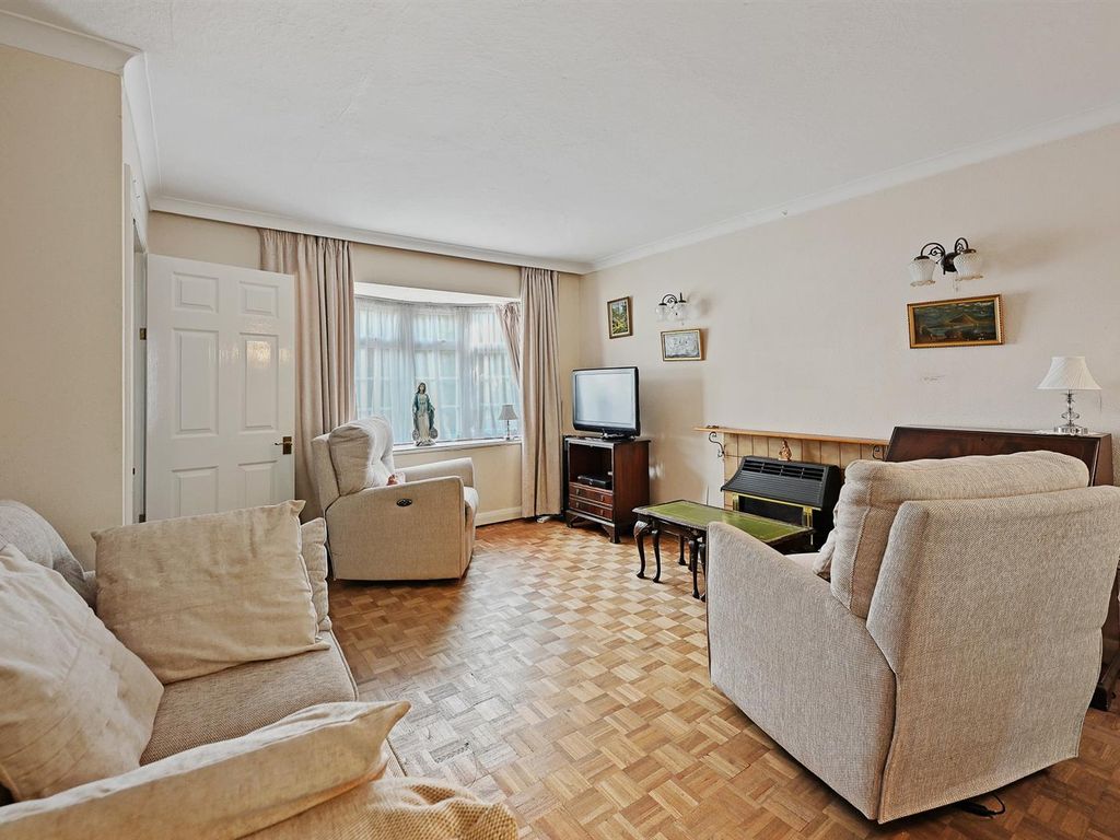 3 bed end terrace house for sale in Camborne Road, Sutton SM2, £500,000