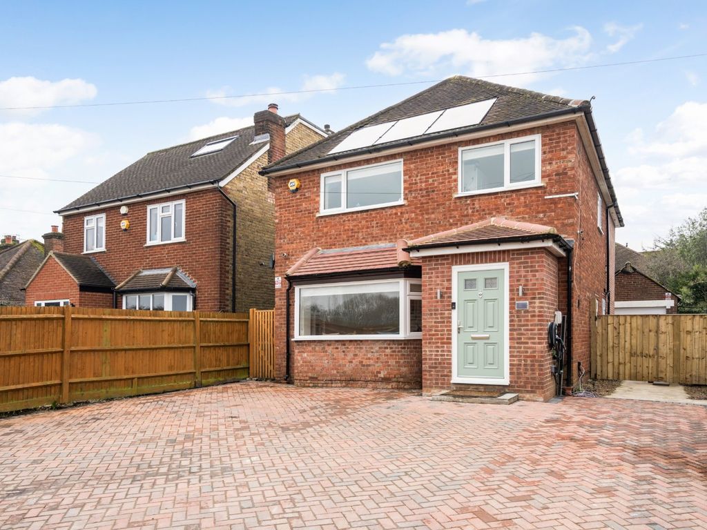 3 bed detached house for sale in Amersham Road, Beaconsfield HP9, £