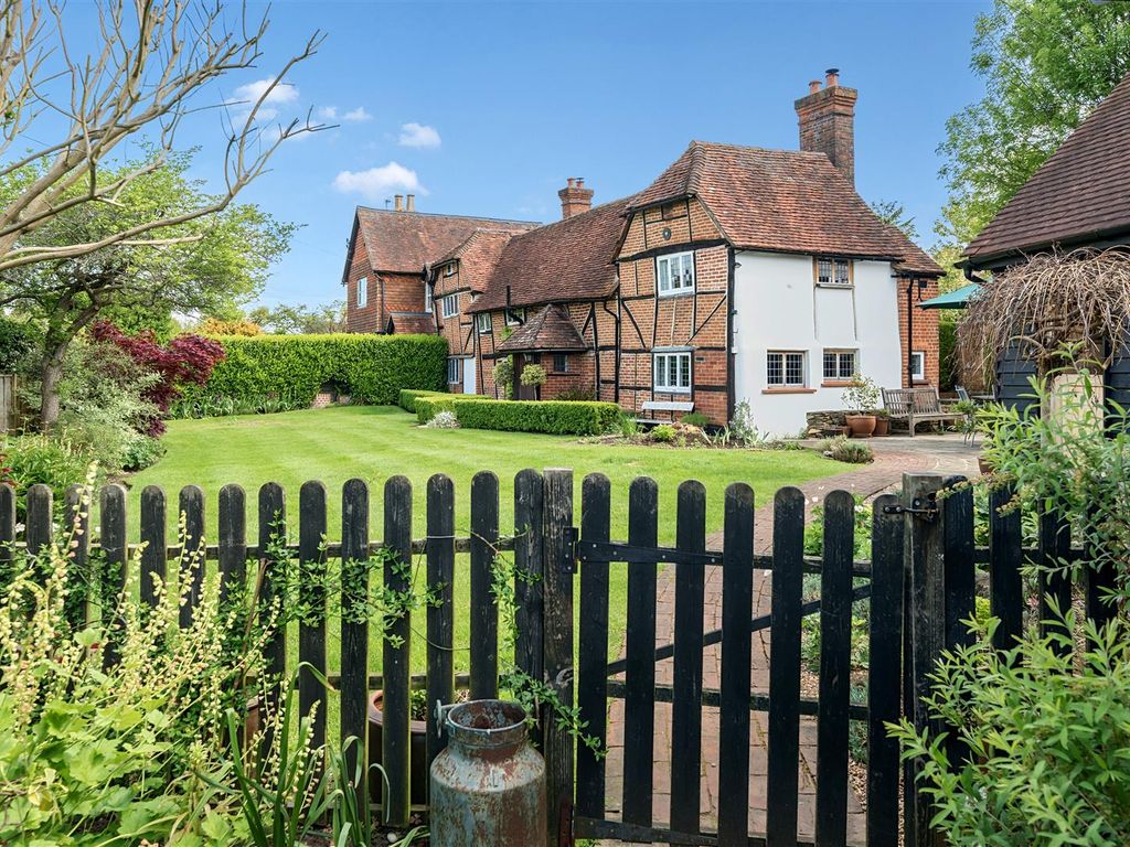 4 bed semidetached house for sale in The Street, West Horsley, Leatherhead KT24 Zoopla
