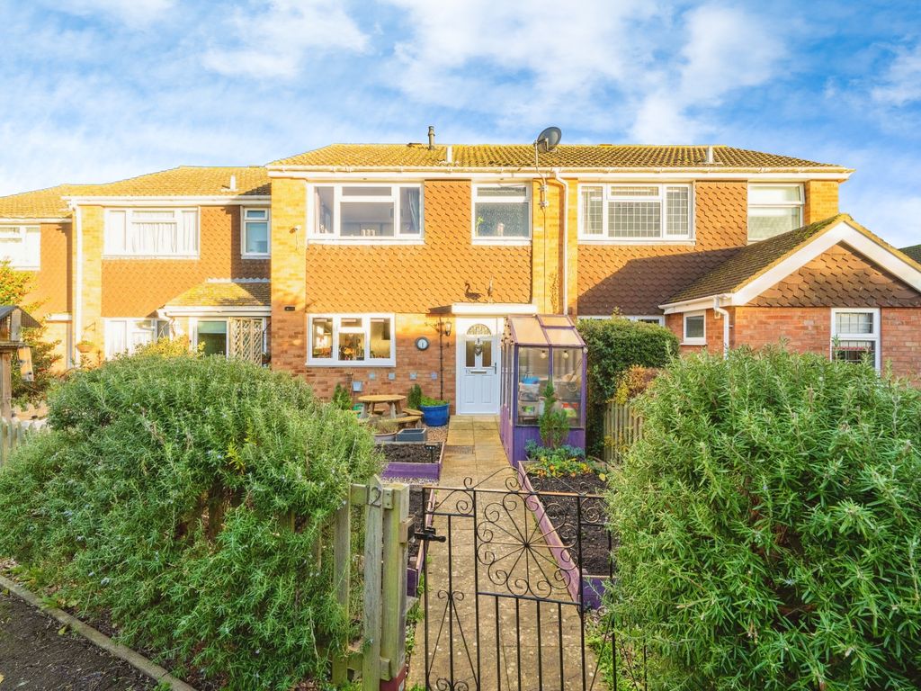 3 bed terraced house for sale in Neale Way, Wootton, Bedford