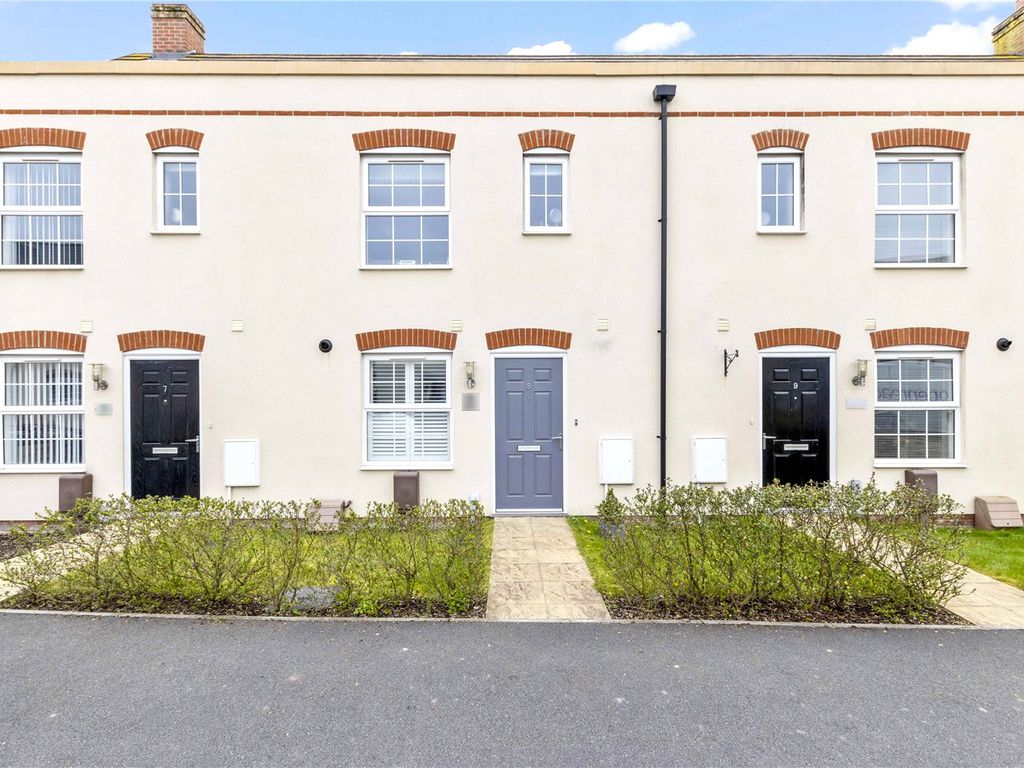 3 bed terraced house for sale in Kiln Mews, Hambrook, Chichester, West