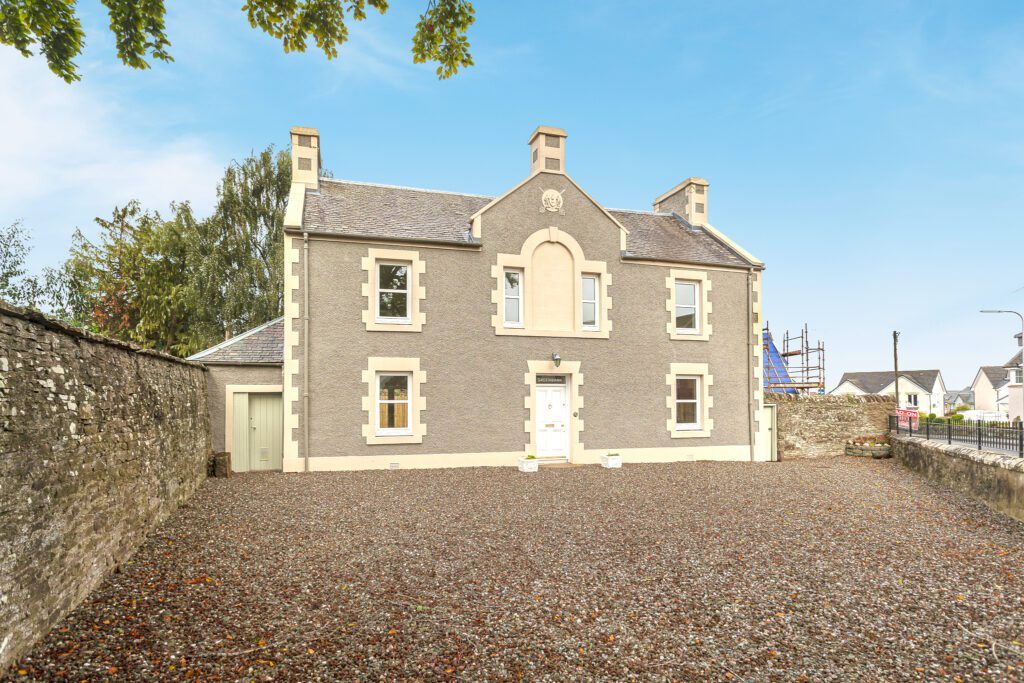 5 bed detached house for sale in Hunter Street, Auchterarder PH3, £450,000 Zoopla