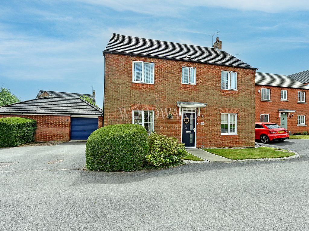 4 bed detached house for sale in Poppyfields, Ripley DE5, £350,000 Zoopla