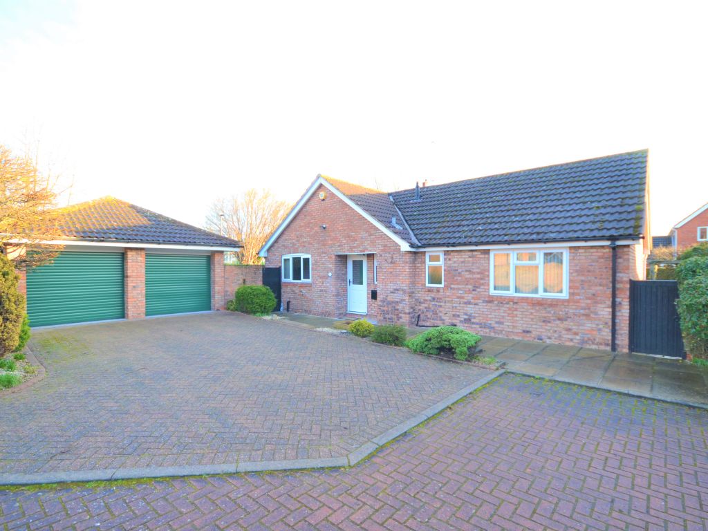 3 bed detached bungalow for sale in Common Lane, Tickhill, Doncaster
