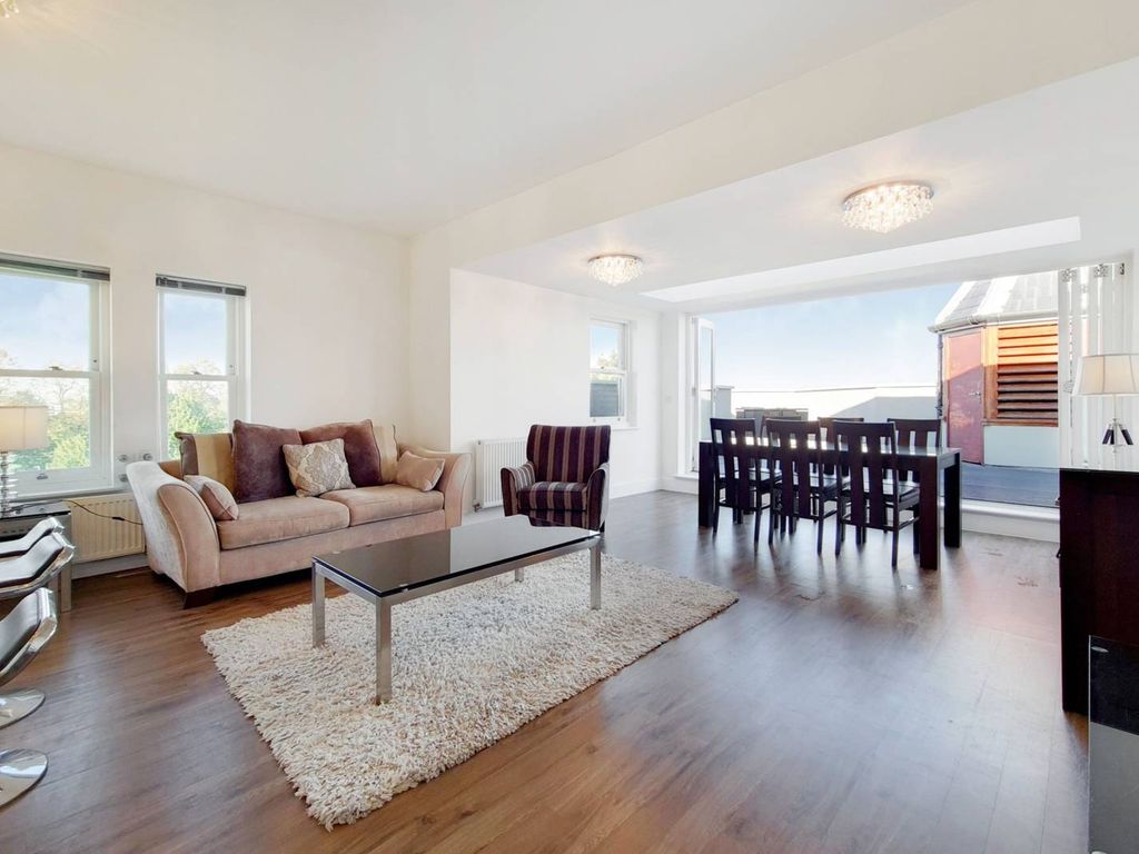 Thornbury Road, Isleworth TW7  