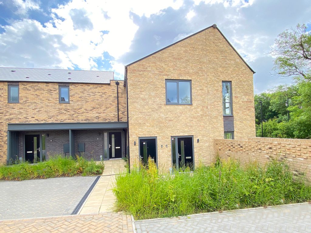 2 bed flat to rent in Lindley Mews, Harrogate HG3, £995 pcm Zoopla