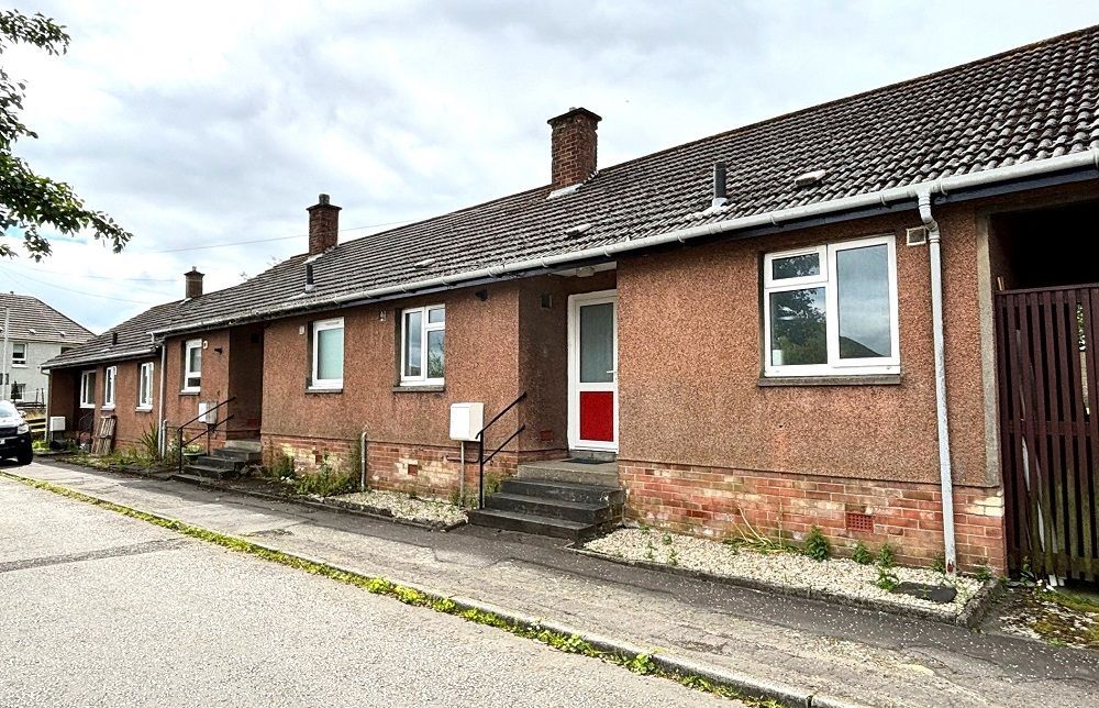 1 bed bungalow for sale in Birch Grove, Kelty KY4, £89,000 Zoopla