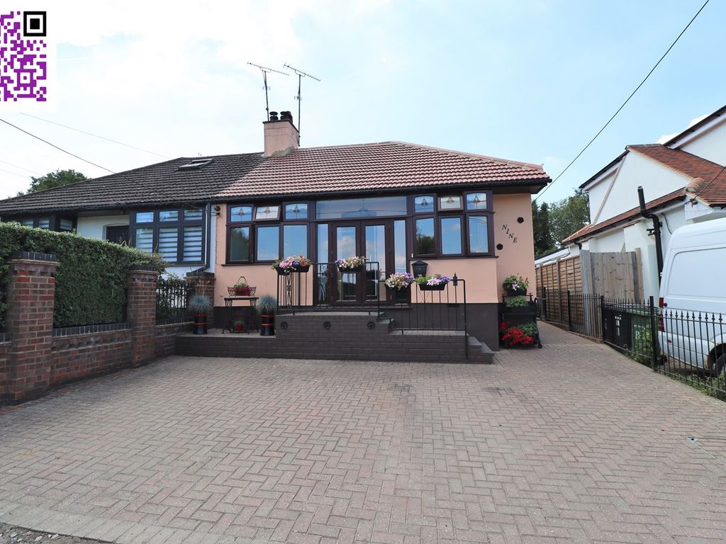 2 bed semidetached bungalow for sale in Disraeli Road, Rayleigh SS6