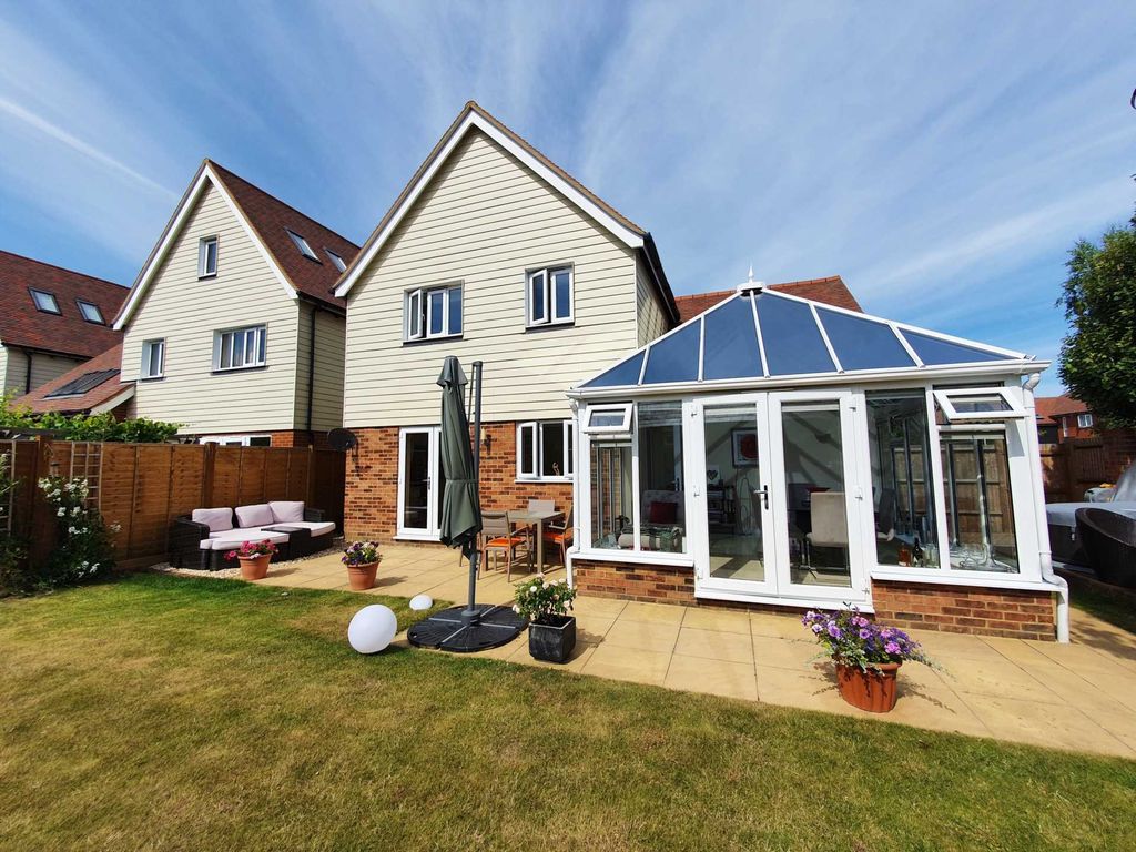 4 bed detached house for sale in Kingfisher Place, Canterbury CT4 Zoopla