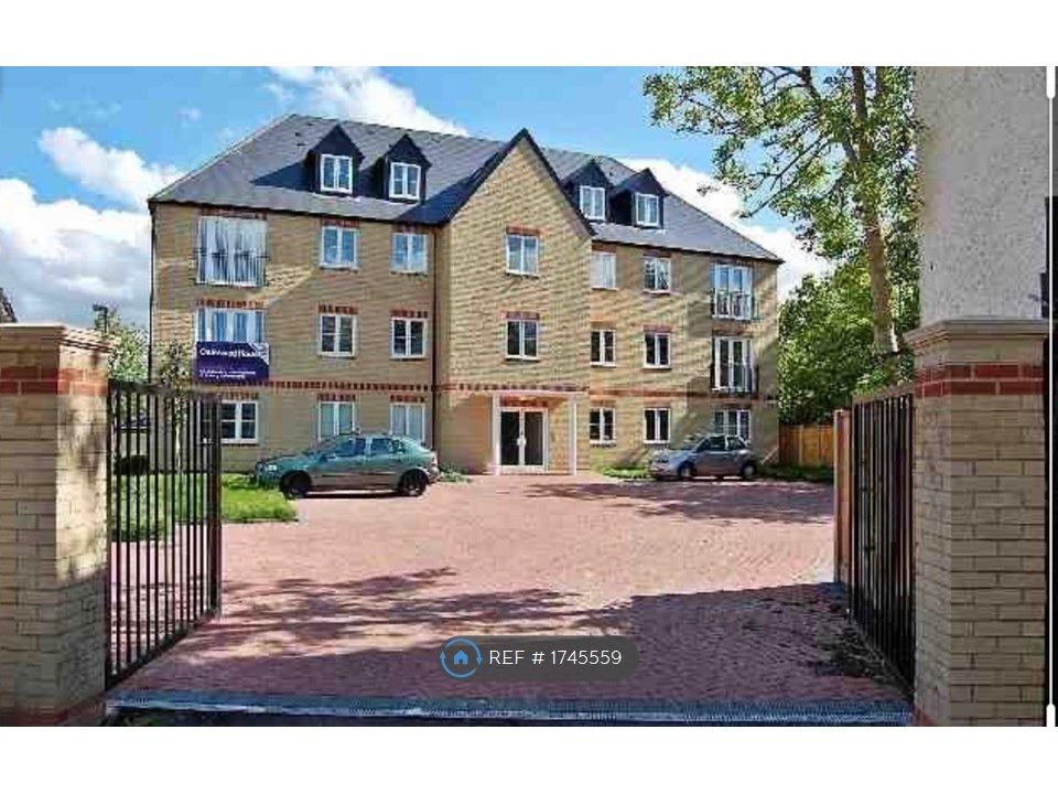 2 bed flat to rent in Oakwood House, Borehamwood WD6 Zoopla